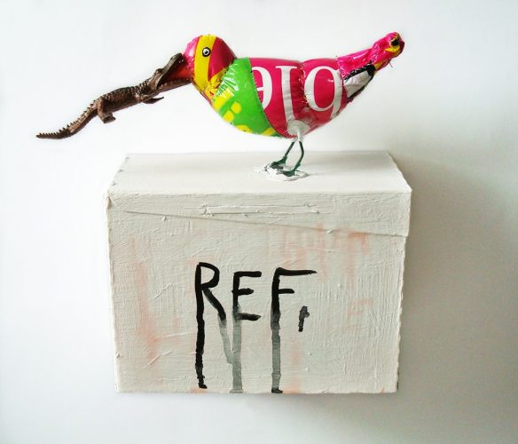 REF- 26 x 16 x 9 cm - mixed media